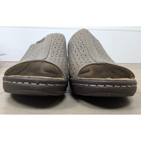 Natural Soul Serena Sandal 8.5 Tan Slingback Strap Wedge Laser Cut Padded Comfy - Picture 3 of 10